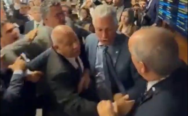 Trifulca en el Parlamento de Brasil; investigación contra hijo de Lula desata pelea