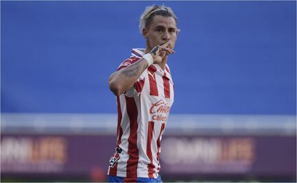 ¡Una indisciplina más en Chivas! Cristian Calderón rompe protocolo