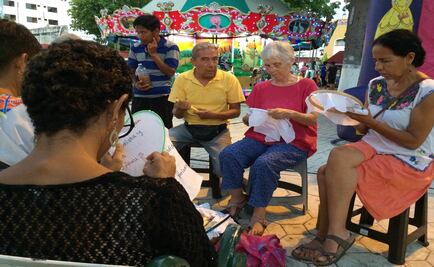 Bordan pañuelos en memoria de mujeres asesinadas en Cancún