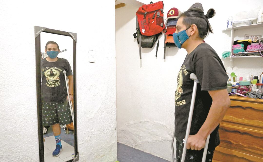 Cuando Mario pudo ser cambiado a un hospital privado, le diagnosticaron una mala operación que se le realizó en la primera unidad en la que fue atendido. Ahora comenzó un tratamiento desde cero. Fotos: DIEGO PRADO. EL UNIVERSAL