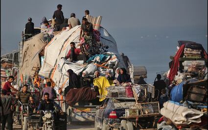 FOTOS: Éxodo de palestinos de la Ciudad de Gaza tras el aumento de ataques del ejército israelí