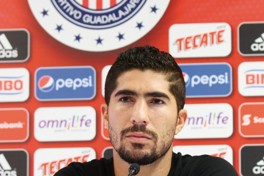 El central de Chivas señaló que fue un error lo de Michel (SANDRA BAUTISTA. IMAGO7)