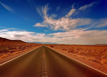 La carretera recta más larga (y solitaria) del mundo