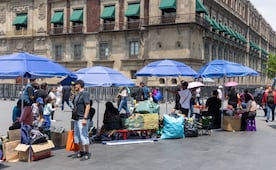 ¡Zócalo tomado! “Toreros” invaden calles de la CDMX y obligan a peatones a arriesgar la vida