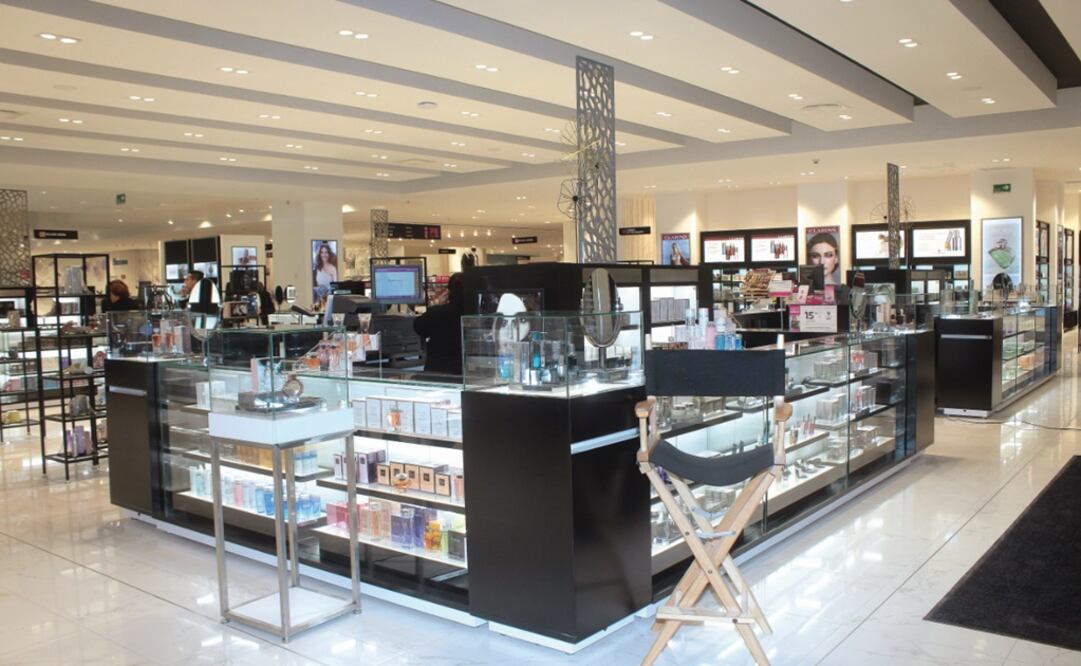 Ventas de tiendas departamentales se desploman 8.9%