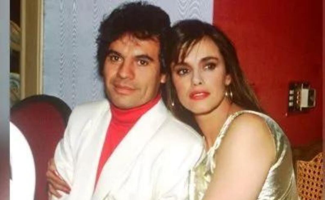 Juan Gabriel y Lucía Méndez. Fuente: Twitter @showmundialshow
