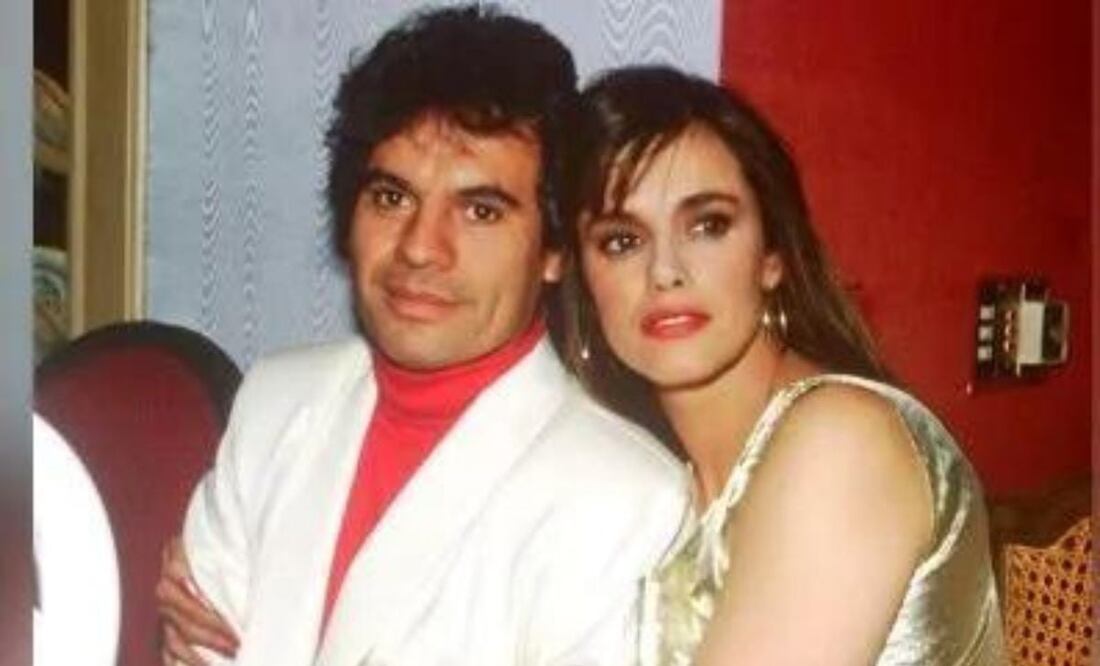 Juan Gabriel y Lucía Méndez. Fuente: Twitter @showmundialshow