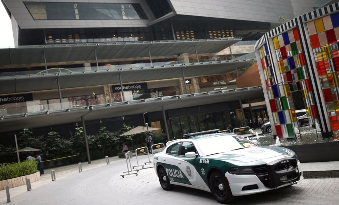 A police car is parked near a crime scene where two Israeli men were shot dead, at a shopping mall in Mexico City, Mexico July 25, 2019 - Photo: Edgard Garrido/REUTERS
