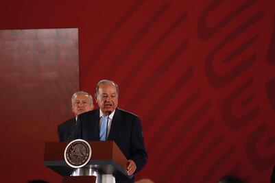 Slim celebra acuerdo con gobierno por gasoductos