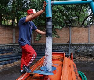Se incrementan los pedidos de pipas de agua en Tlalpan