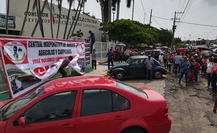 Campesinos se plantan para exigir bajas tarifas a CFE en Chiapas