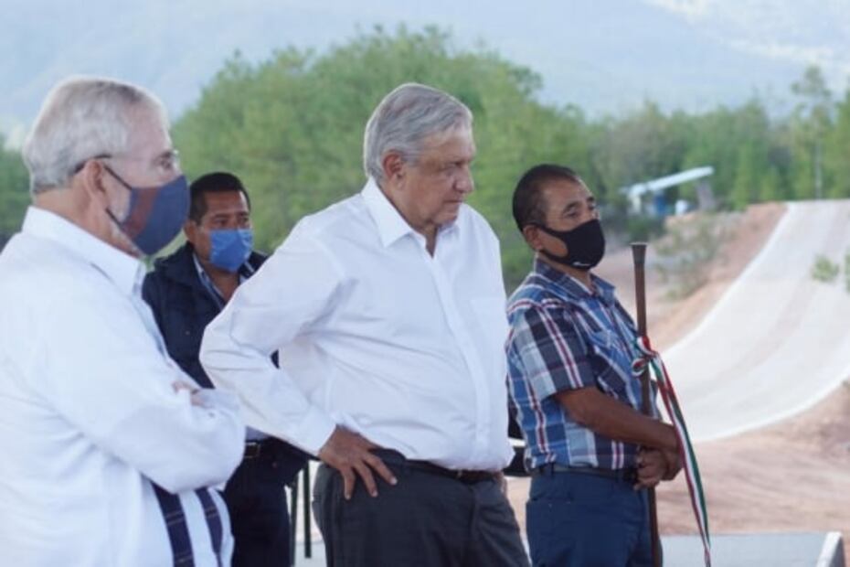 AMLO cuestiona a empresas que basan producción en robotización; "no generan empleos", dice