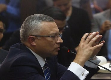 Empresario incrimina a Pérez Molina en red de corrupción