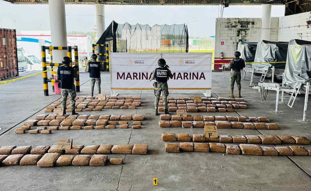 Marina asegura 563 armas de fuego en Tamaulipas y Veracruz; encuentran marihuana, metanfetamina y cocaína.
Foto: Especial.