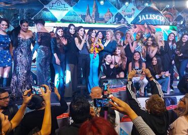 Gloria Trevi arma alboroto en la colonia Roma y disfruta de su bioserie entre lágrimas