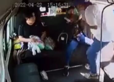 Buscan a joven víctima de asalto en combi de Ecatepec, para regalarle una laptop nueva