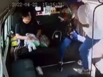 Buscan a joven víctima de asalto en combi de Ecatepec, para regalarle una laptop nueva