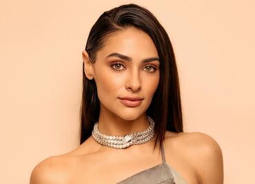 Renata Notni brilla en el Festival de Cannes con elegante vestido cut out