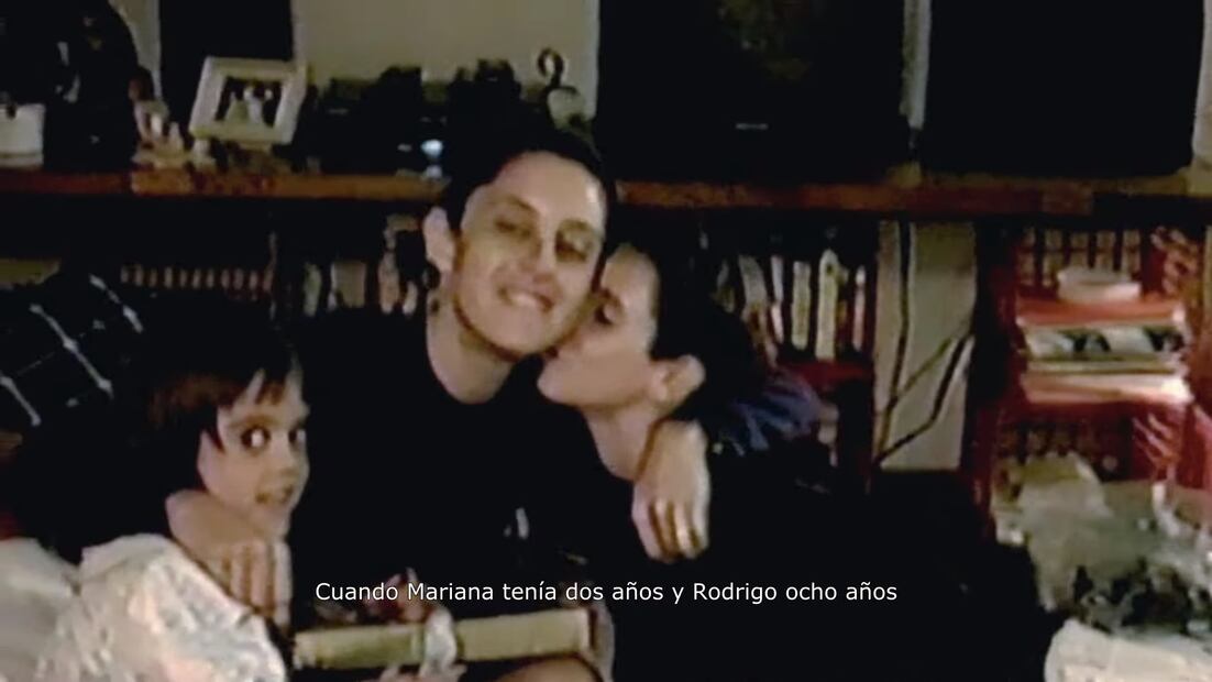 Claudia Sheinbaum, su hijo Rodrigo y Mariana. Foto: Claudia: El documental