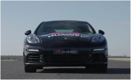 Huawei tiene el primer auto conducido por un smartphone