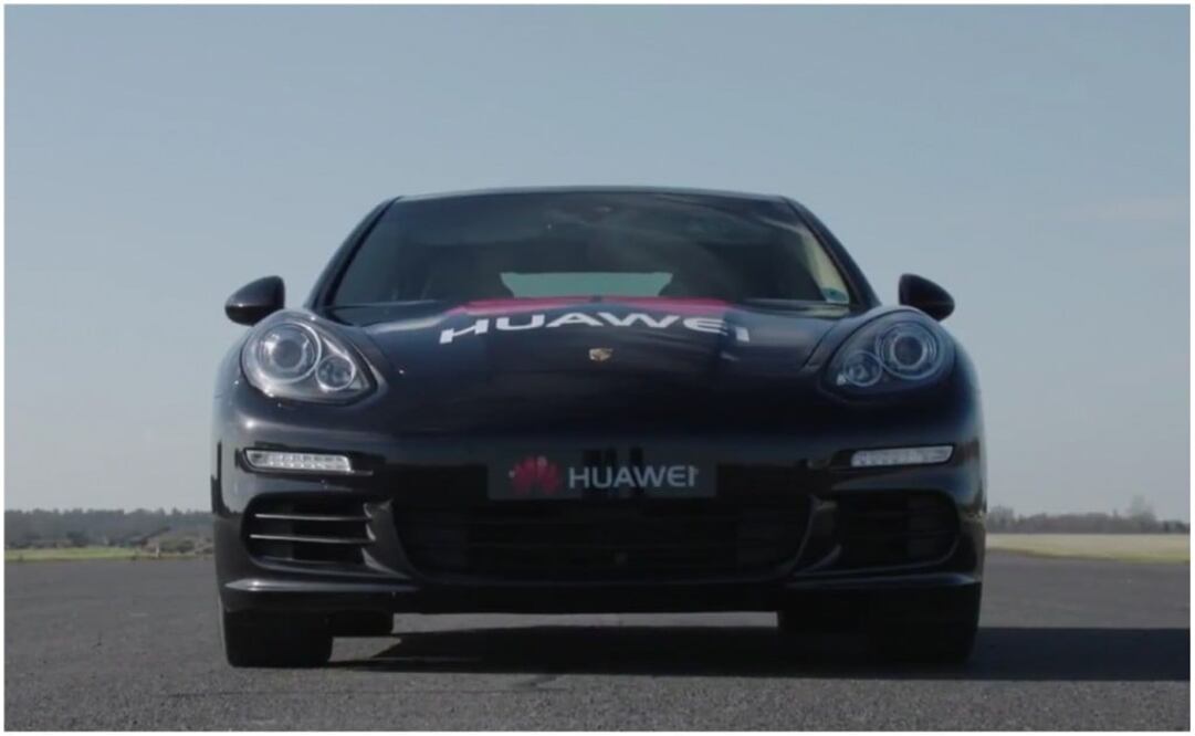 El auto puede distinguir la diferencia entre un perro y un gato, una pelota y una bicicleta, y así aprender a tomar el curso de acción más apropiado