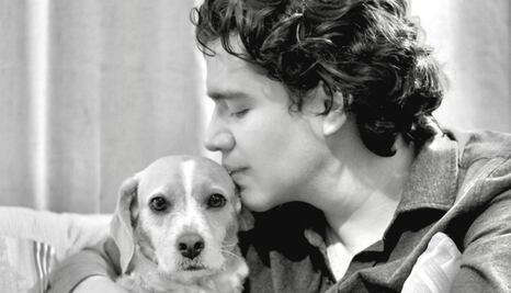 Eduardo Cerdán no humaniza a los perros, pero sí animaliza a los humanos