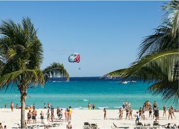 Turismo en Quintana Roo enfrentaría un máximo histórico de sargazo este verano: BBVA