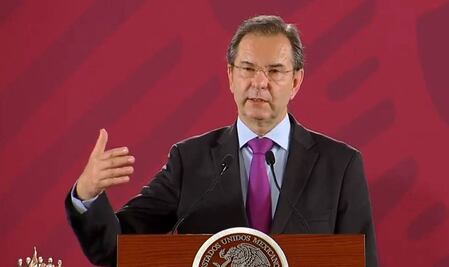 Repartirá gobierno 10 millones de cartillas morales para maestros de nivel básico