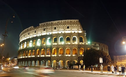 Luces "espectrales" acaban con el esplendor de Roma