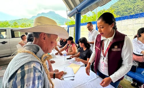 Inicia reubicación de damnificados en Hidalgo; arrancan asambleas para trasladar a más de 2 mil familias