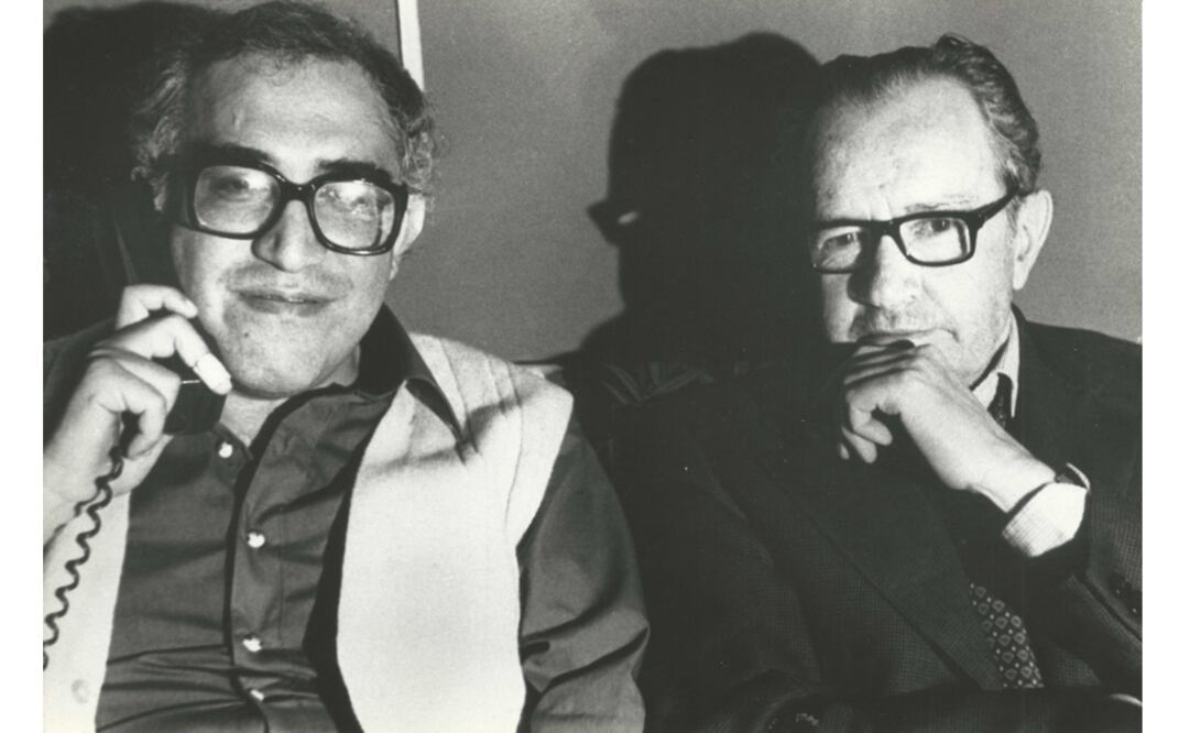 El Museo del Estanquillo recibirá la exposición "Monsiváis y sus contemporáneos". En la imagen: Carlos Monsiváis y Juan Rulfo, 1980. Foto: Juan Rulfo / Colección Beatriz Sánchez Monsiváis