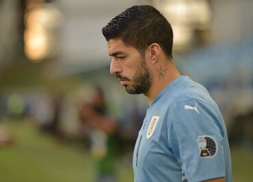 Luis Suárez podría necesitar una prótesis en la rodilla, admite presidente de Gremio
