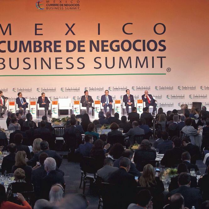 Enrique Peña Nieto, presidente de México, durante su octava participación seguida en México Cumbre de Negocios. (FRANCISCO GUASCO. EFE)