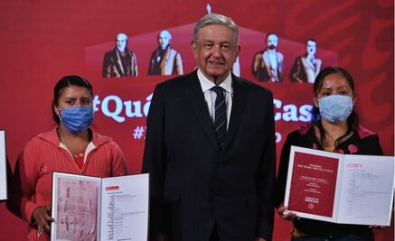 Entregan premios a escuelas ganadoras de la rifa del avión presidencial