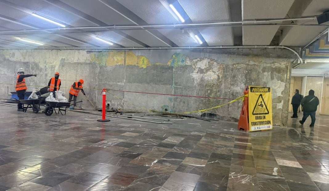 Inicia modernización en estación Hidalgo del Metro CDMX; instalan nuevos torniquetes rumbo al Mundial 2026. Foto; Laura Arana