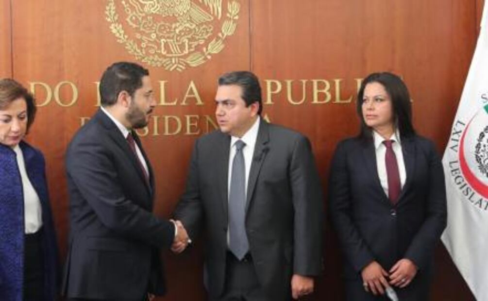 Rinden protesta suplentes de Rafael Moreno Valle y Angélica García Arrieta