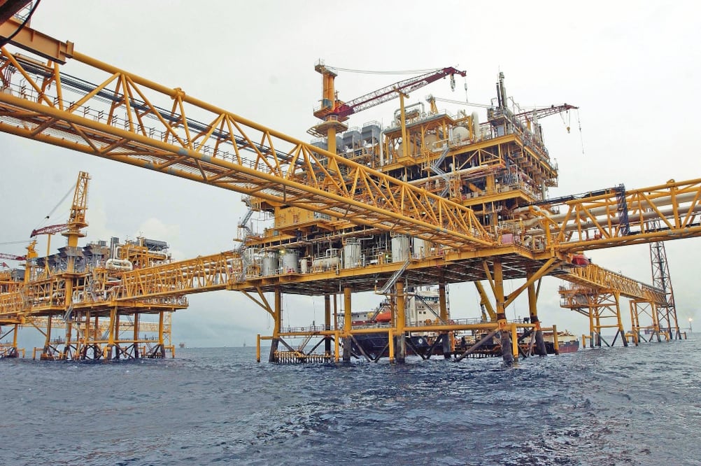 Estrategia. El saldo de contratación de coberturas petroleras se ubica en 72 mil 232 millones de pesos. (ARCHIVO EL UNIVERSAL)