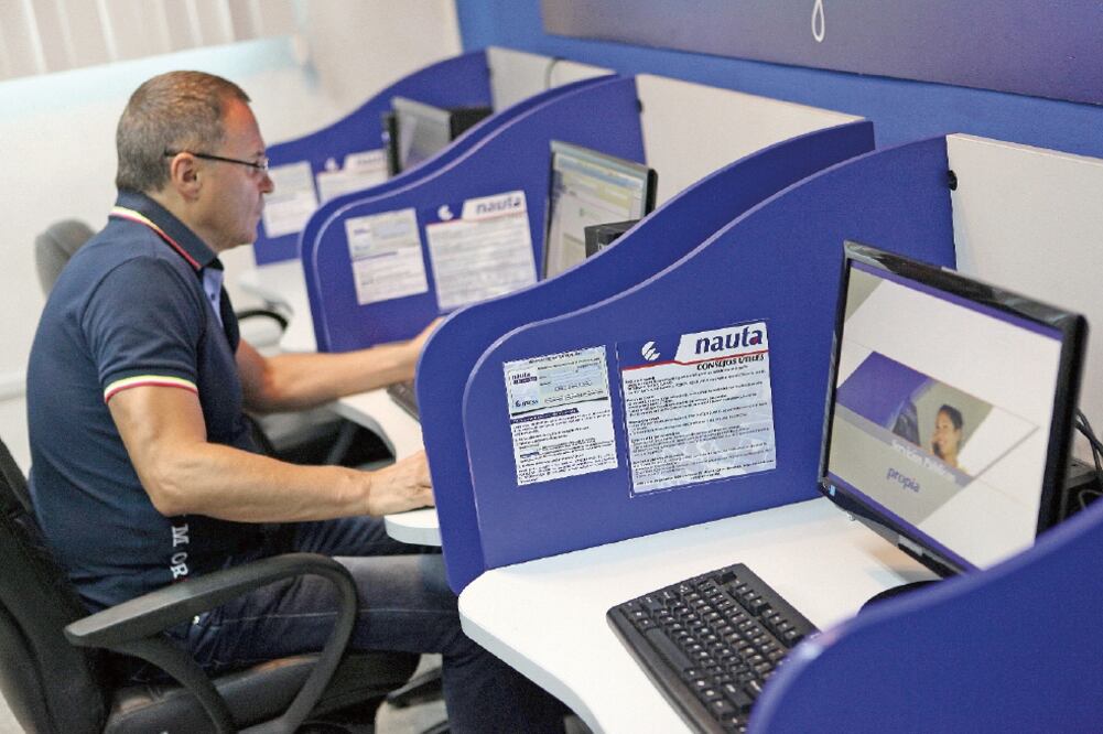 Telmex, Izzi, Bestel y Axtel son los principales participantes en servicios de tráfico corporativo (ARCHIVO. EL UNIVERSAL)