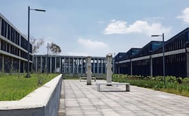 Bodega Nacional: años de retraso y a doble costo