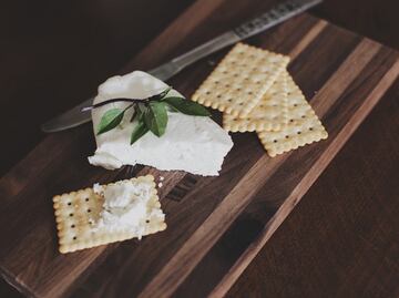 ¿De qué está hecho el queso crema?