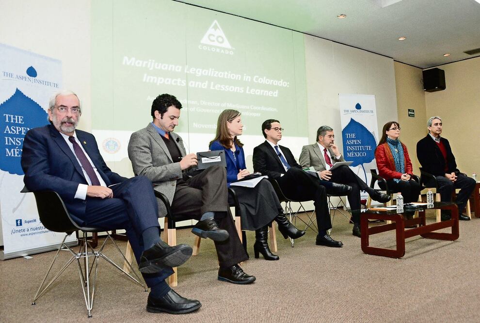 El rector de la UNAM, Enrique Graue Wiechers, Alejandro Madrazo Lajous, Mónica González Contró, Andrew Freedman, Juan Ramón de la Fuente, María Elena Álvarez-Buylla y Luis Astorga Almanza, ayer en foro de The Aspen Institute (CORTESÍA UNAM)