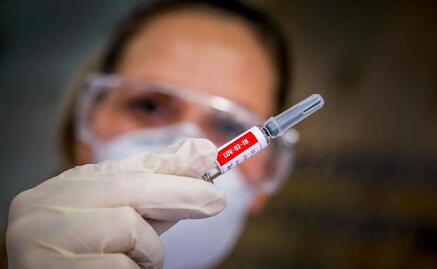 Covid-19: Qué es una "vacuna caliente" y cómo ayudaría a los países más pobres