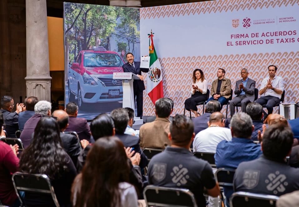 Como parte del acuerdo, el gobierno dará facilidades a los taxis concesionados en trámites como el reemplacamiento. Foto: Especial