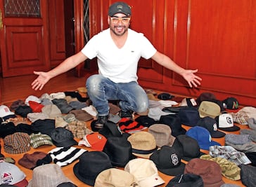 Se llenan de gorras, relojes, lentes, ranas...