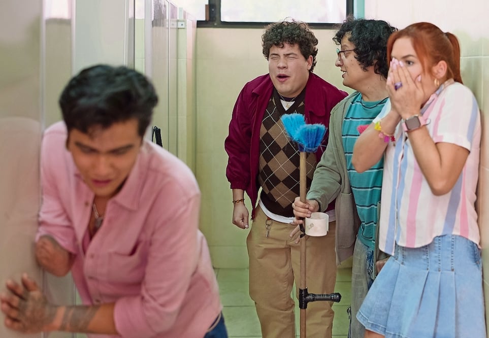 En los guiones de la serie, que se estrena esta viernes, participó Alexis y es la historia de un joven ciego que busca triunfar en el mundo del stand up. Foto: Cinetc