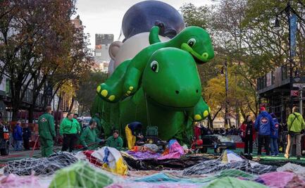 Desfile de Acción de Gracias cumple un siglo de tradición; festejan con globos gigantes, carrozas, bandas, payasos y confeti