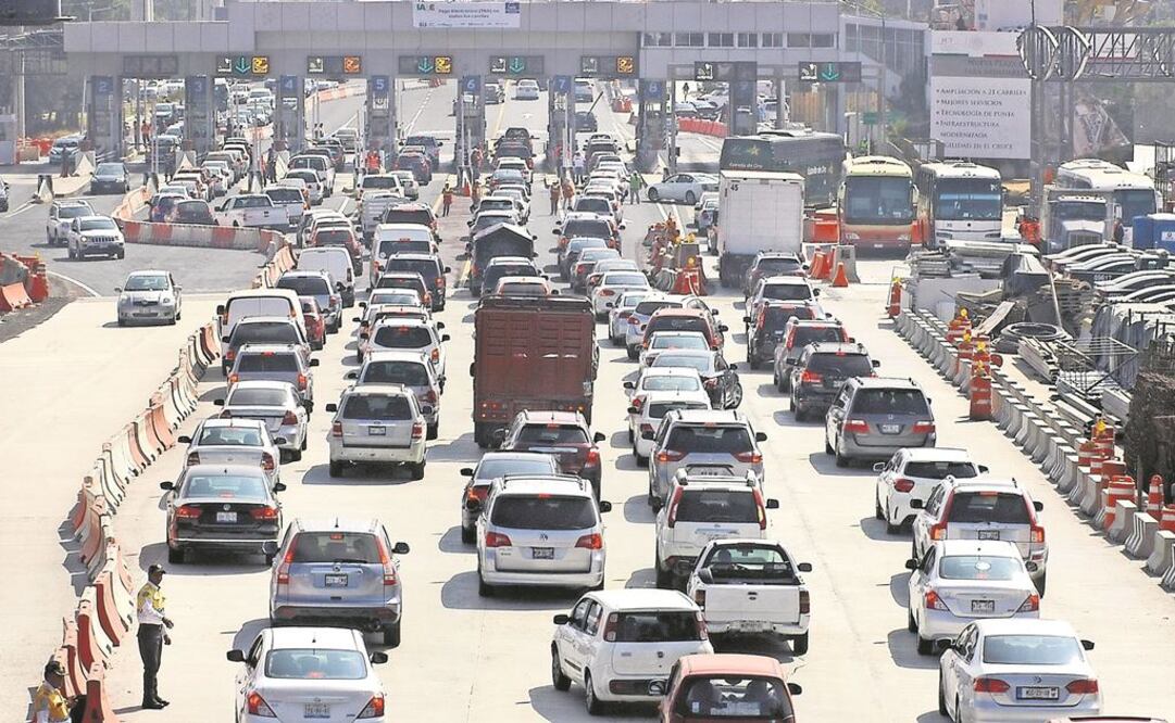 En este segundo sábado de vacaciones de verano, la México-Cuernavaca es la más concurrida. Foto: Archivo EL UNIVERSAL