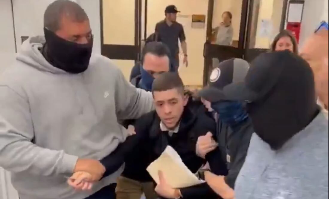 ICE arresta migrantes dentro de la corte de migración. (17/06/25) Foto: Captura de video