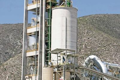 Cementera Cruz Azul detalla cierre parcial