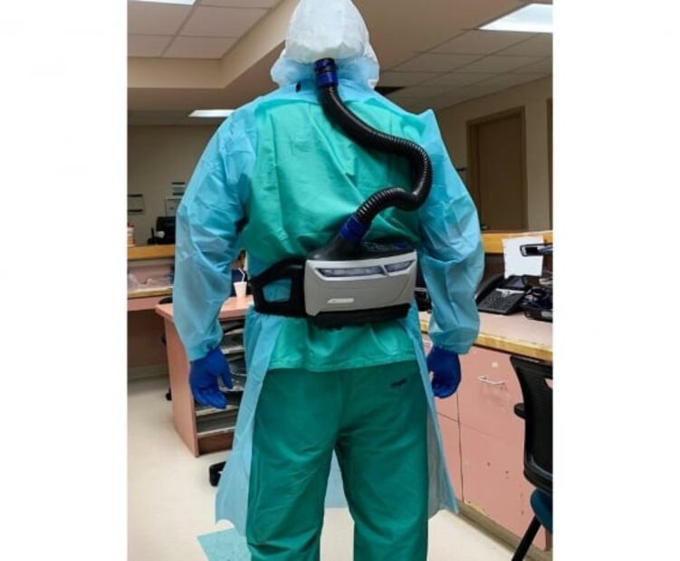 "Vas a tener fiebre, falta de aire y miedo": médicos narran sus experiencias con el Covid-19